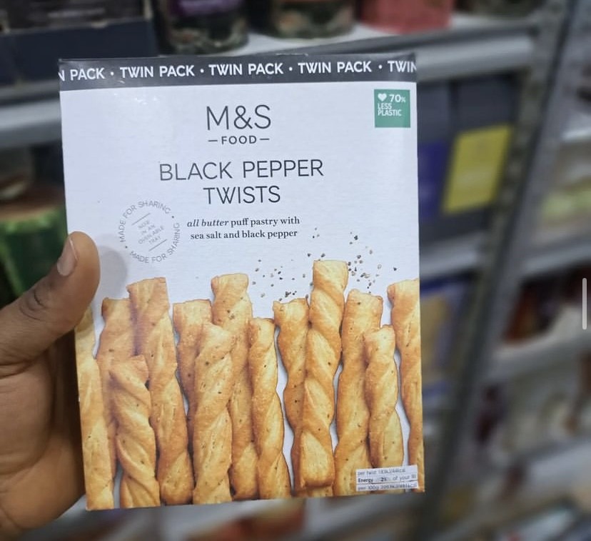 M&S  FOOD BLACK PEPPER TWISTS